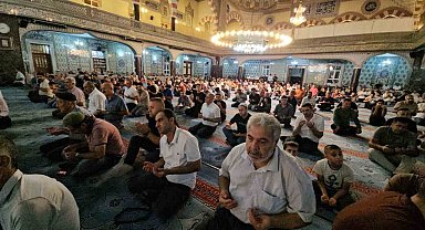 Elazığ'da Mevlid Kandili'nde camiler doldu