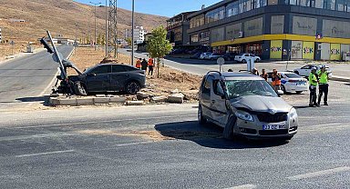 Elazığ'da trafik kazası: 5 yaralı