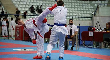 51 İlden bin 200 sporcu Elazığ'da karate için buluştu