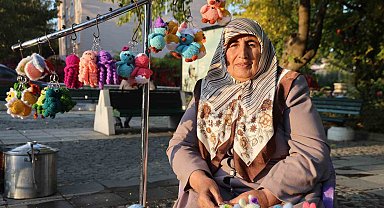 Deprem korkusu ve kanser hastalığını, amigurumi yaparak unutmaya çalışıyor