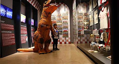 Elazığ Kent Müzesi'nde dinozor sürprizi: Ziyaretçiler gözlerine inanamadı