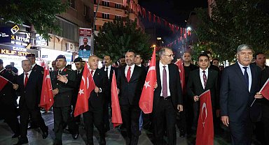 Elazığ'da 'Fener Alayı' yürüyüşü