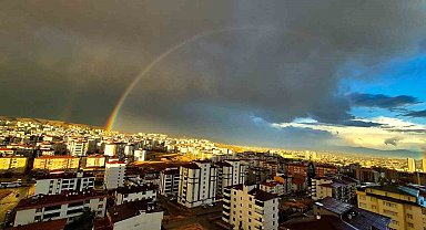 Elazığ'da gökkuşağı şöleni