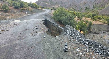 Elazığ'da köy yolunda çökme meydana geldi