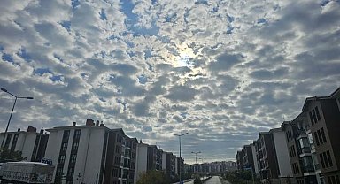Elazığ'da sirrokümülüs bulutları görsel şölen sundu