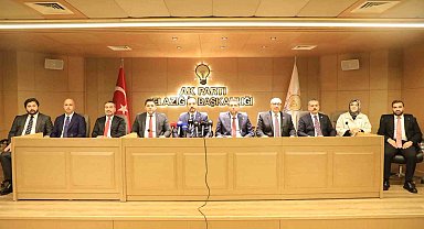 Kürşad Zorlu'dan Özgür Özel'e tepki: "Atatürk'ün milliyetçiliği Türkiye'yi şikayet etmek değil, yüceltmektir"