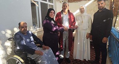 Rahatsızlığından dolayı nikaha katılamayan babaya duygulandıran sürpriz