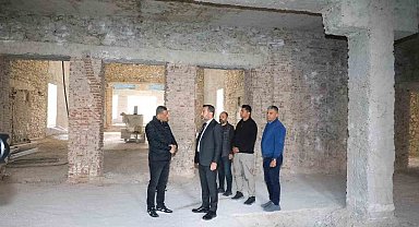 Başkan Şerifoğulları, tarihi öğretmenevinde çalışmaları inceledi