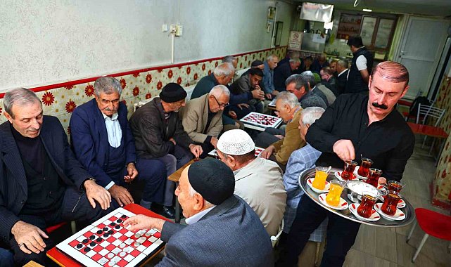 Bu çay ocağında yıllardır sadece dama oynanıyor