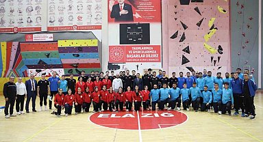 Elazığ hentbolu Türkiye gündeminde: 14 sporcudan ulusal başarı