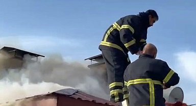 Elazığ'da çatı yangını