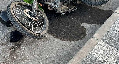Elazığ'da hafif ticari araç ile motosiklet çarpıştı: 1 yaralı