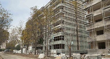 Elazığ'da inşaattan düşen işçi ağır yaralandı