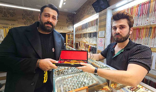 Tespih aşkı sınır tanımadı: 1 milyon 600 bin liralık Osmanlı kehribarı aldı