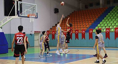 Elazığ'da basketbol turnuvası tamamladı