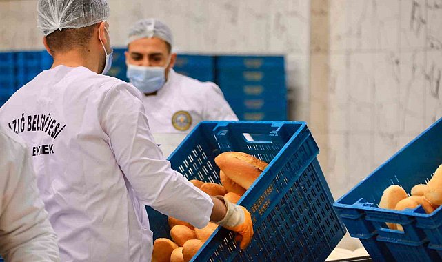 Elazığ'da halk ekmek 53 noktada vatandaşlarla buluşuyor