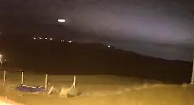 Elazığ'da meteorun düşme anı kameralara yansıdı