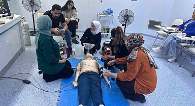 Elazığ'da sağlık personeline temel eğitim verildi