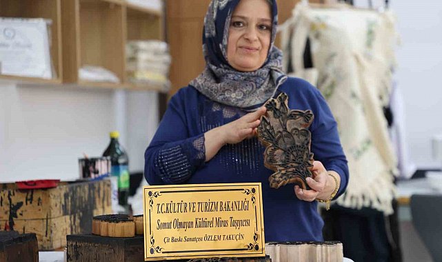 Bakanlıktan sanatçı belgesi alan usta, çit baskıyı geleceğe taşıyor