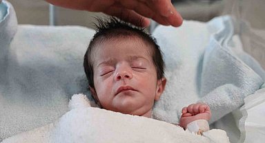 Doğuştan yemek borusu olmayan 4 günlük bebek, Elazığ'da hayata tutundu