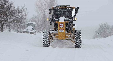 Elazığ'da 259 köy yolunda çalışmalar sürüyor