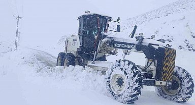 Elazığ'da 323 köy yolu ulaşıma kapandı