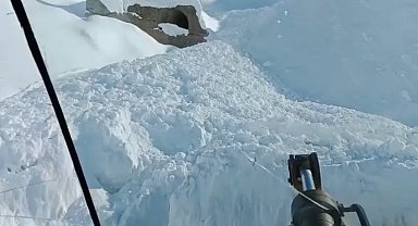 Elazığ'da çığ düşmesi sonucu kapanan geçit açıldı