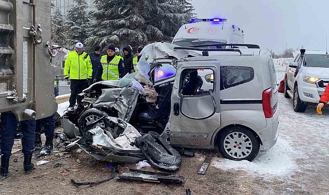 Elazığ'da feci kaza: Çift hayatını kaybetti