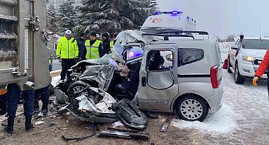 Elazığ'da feci kaza: Çift hayatını kaybetti