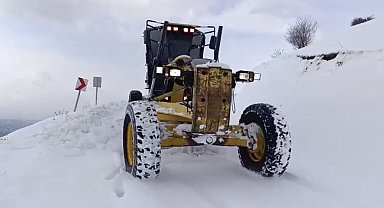 Elazığ'da kapalı 310 köy yolunda çalışmalar sürüyor