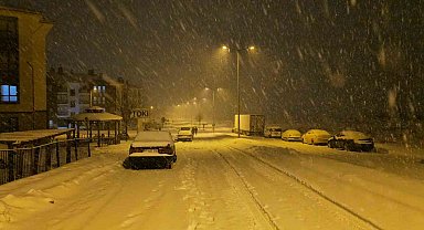 Elazığ'da kar yağışı etkisini sürdürüyor