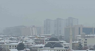 Elazığ'da yüksek kesimlerde sis etkili oluyor