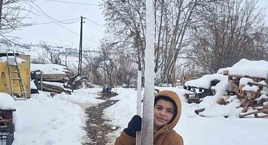 Palu'daki buz sarkıtları görenleri şaşırttı