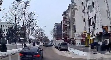 Tofaş otomobiliyle drift attı, trafiği tehlikeye soktu