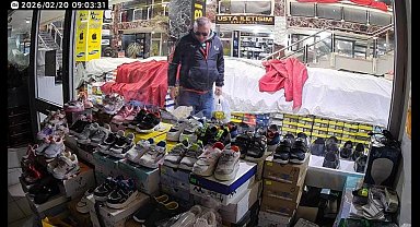Bir mağazadan mont diğerinden ayakkabı çaldı: O anlar kamerada