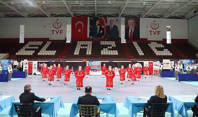 Elazığ'da geleneksel ezgilerle büyük rekabet