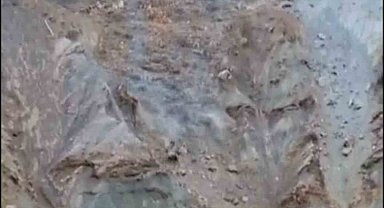 Elazığ'da heyelan anı kamerada