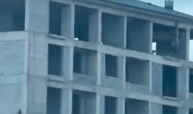 Elazığ'da inşaat işçilerinin tehlikeli çalışması kameraya yansıdı