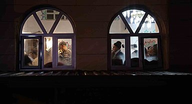 Elazığ'da Ramazan ayının ilk teravihinde camiler dolup taştı