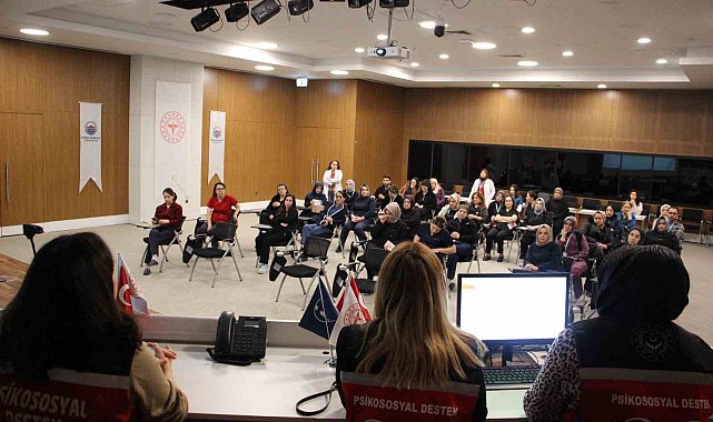 Koruyucu aile hizmet modeli sağlık çalışanlarına tanıtıldı