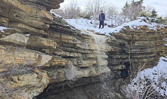 Yağmur ve kar, Harput'ta doğal şelaleler oluşturdu