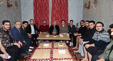 Elazığ Valisi Hatipoğlu, iftarda gençlerle buluştu