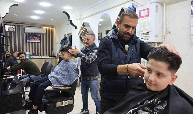 Elazığ'da berberlerde bayram mesaisi