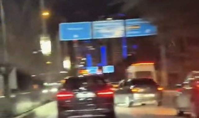Elazığ'da, makas atan araç kamerada