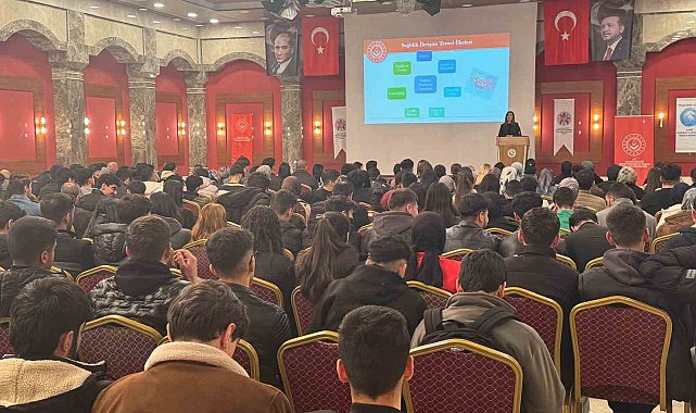 Fırat Üniversitesi öğrencilerine kadına yönelik şiddetle mücadele eğitimi