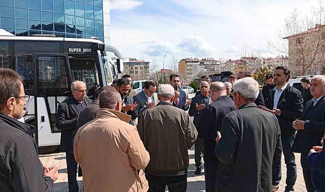 Kovancılar'da umre kafilesi dualarla uğurlandı
