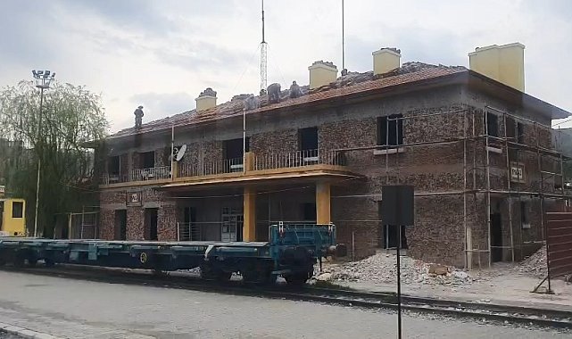Elazığ'da 79 yıllık tarihi tren istasyonu yenileniyor