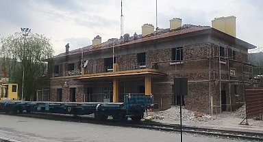 Elazığ'da 79 yıllık tarihi tren istasyonu yenileniyor