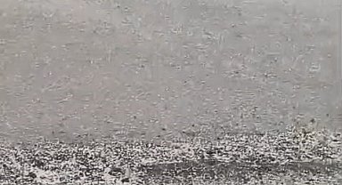 Elazığ'da dolu yağışı etkili oldu