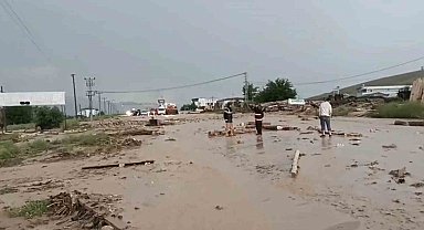Elazığ-Tunceli yolu sel nedeniyle ulaşıma kapandı